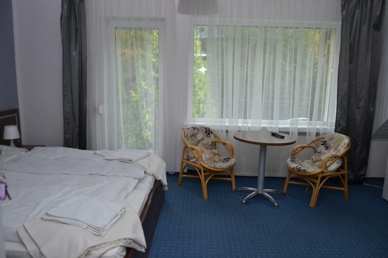 Zielone Pokoje Zielona Góra Buitenkant foto