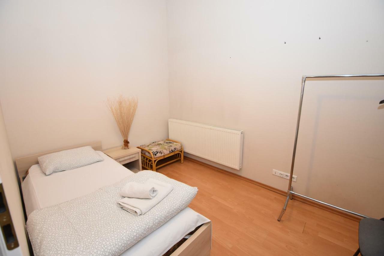 Zielone Pokoje Zielona Góra Buitenkant foto